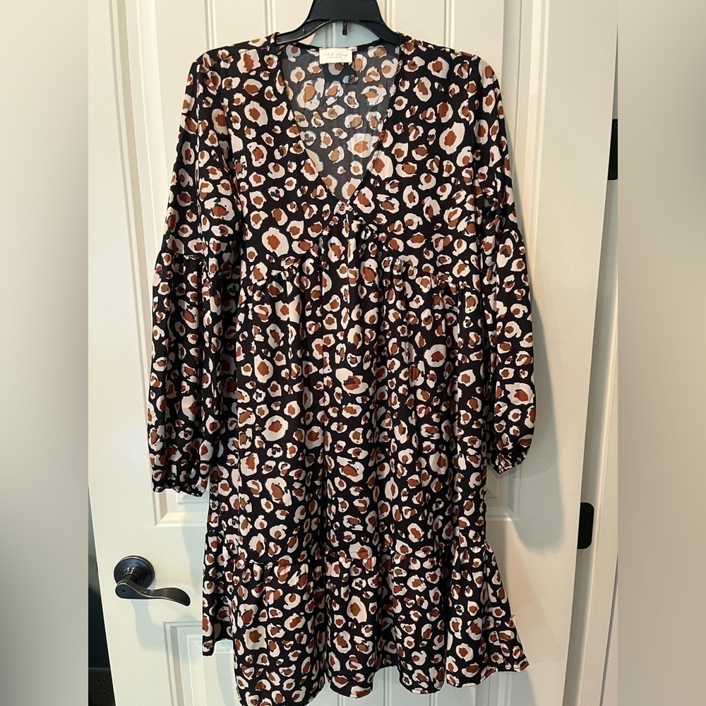 143 Story by: Line Up Ladies Dress Size Medium Excellent Condition Super Cute